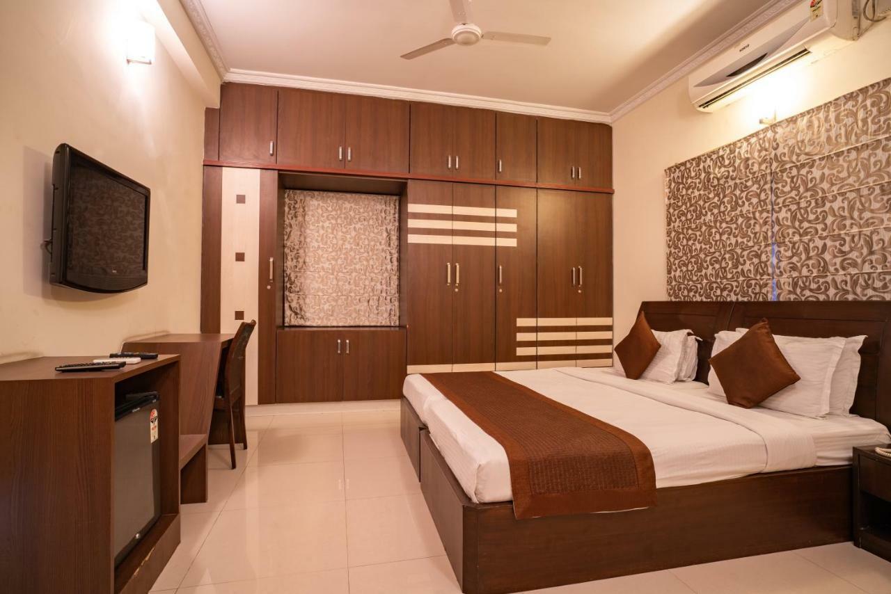 Blueberry Service Apartments Hyderabad Eksteriør bilde